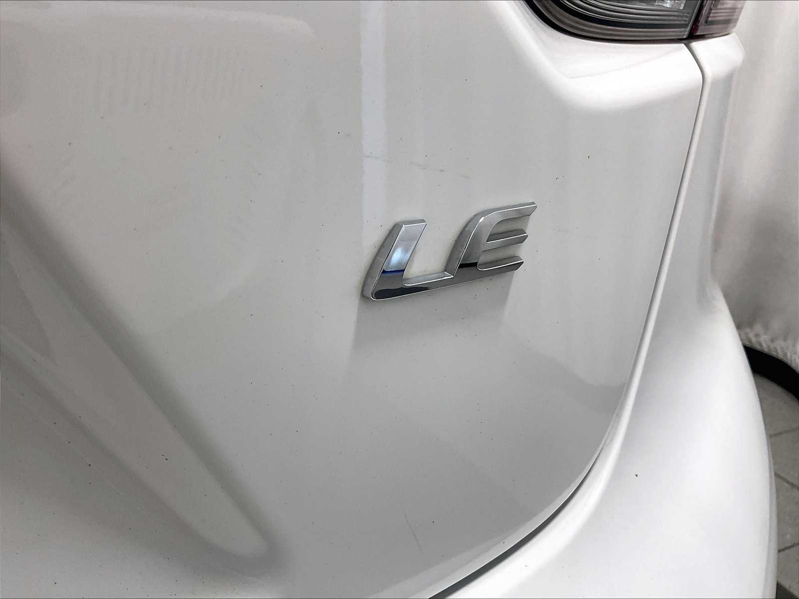 2022 Toyota Corolla LE - Photo 28