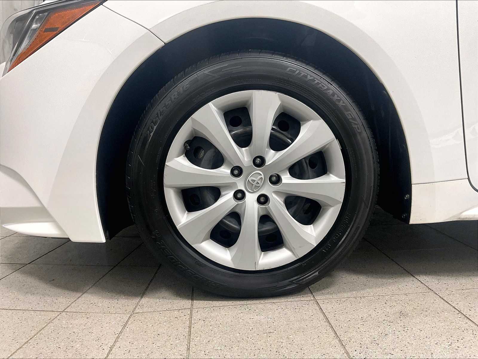 2022 Toyota Corolla LE - Photo 7