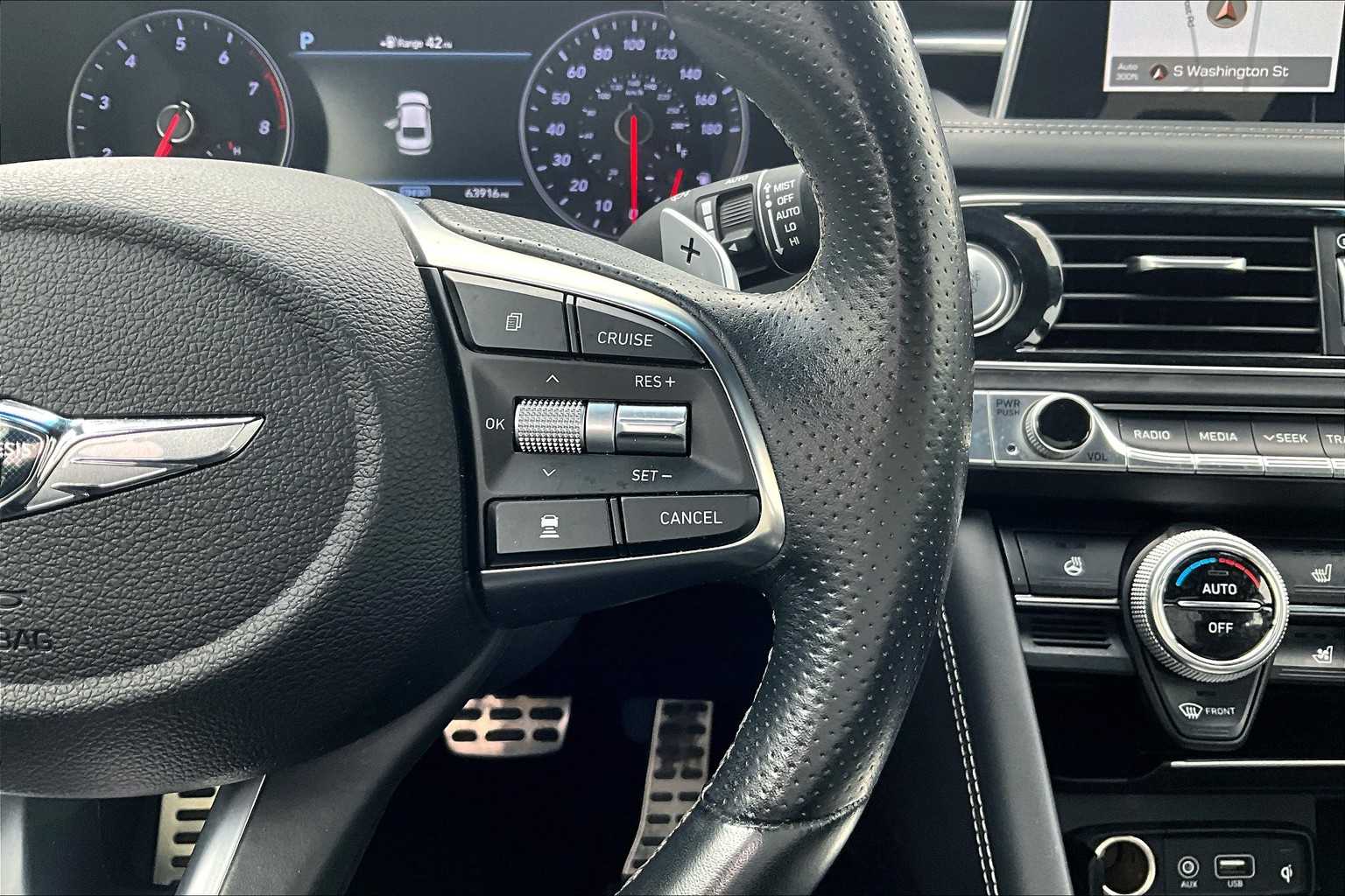 2019 Genesis G70 2.0T Advanced - Photo 24