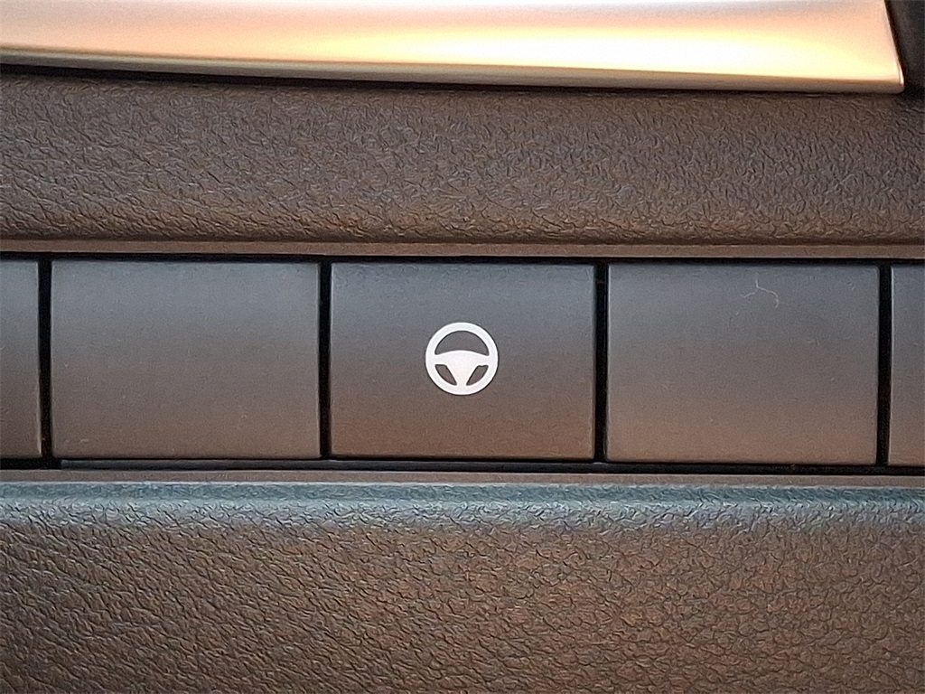 2025 Nissan Rogue SV - Photo 18