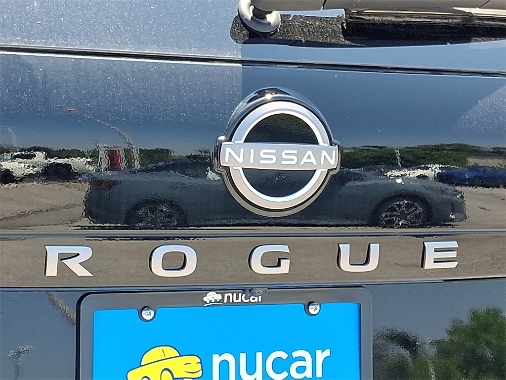 2025 Nissan Rogue SV - Photo 20