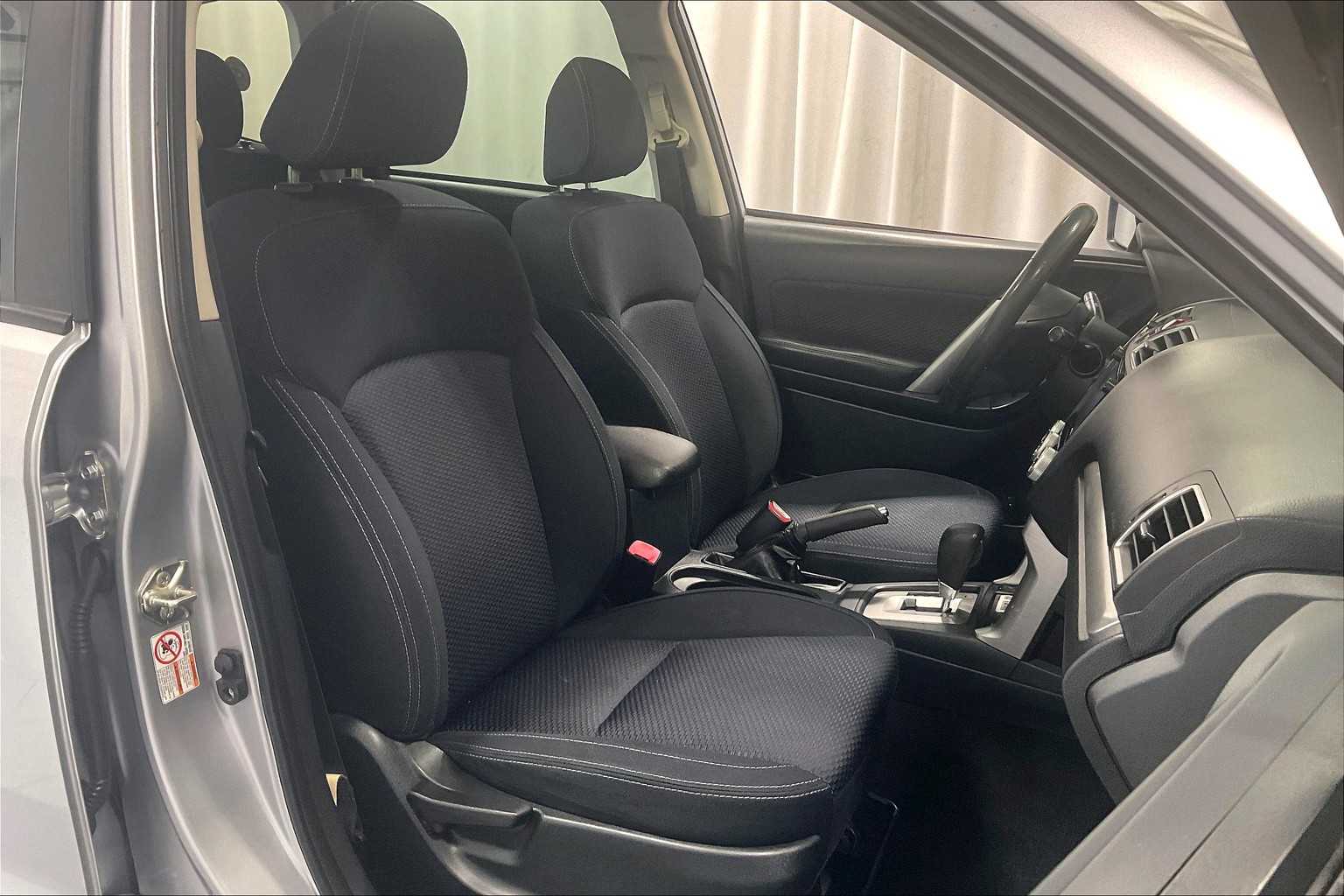 2017 Subaru Forester Premium - Photo 11