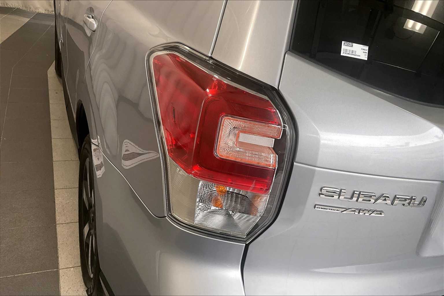 2017 Subaru Forester Premium - Photo 34