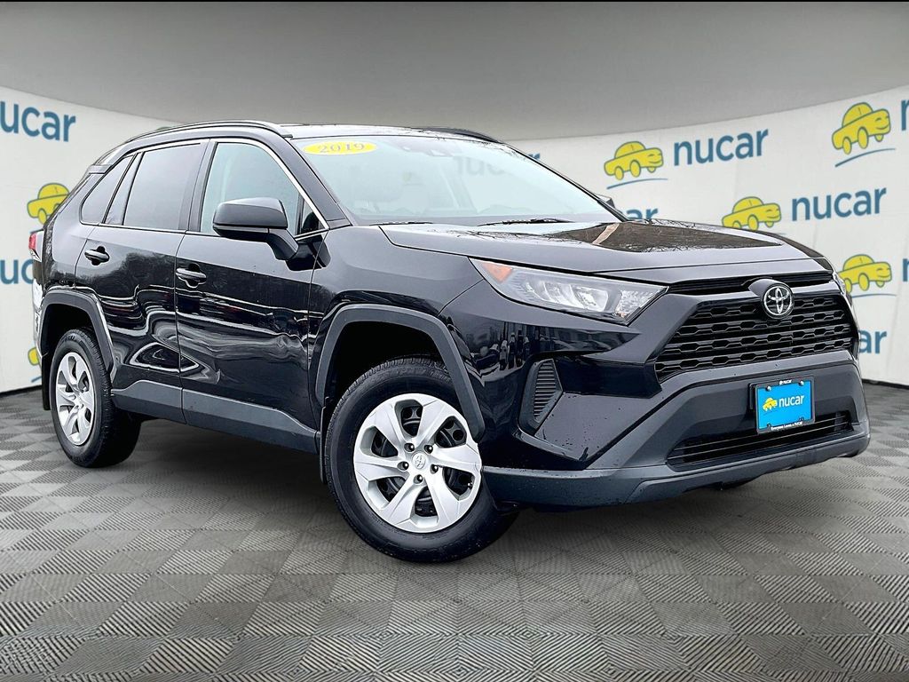 2019 Toyota RAV4 LE