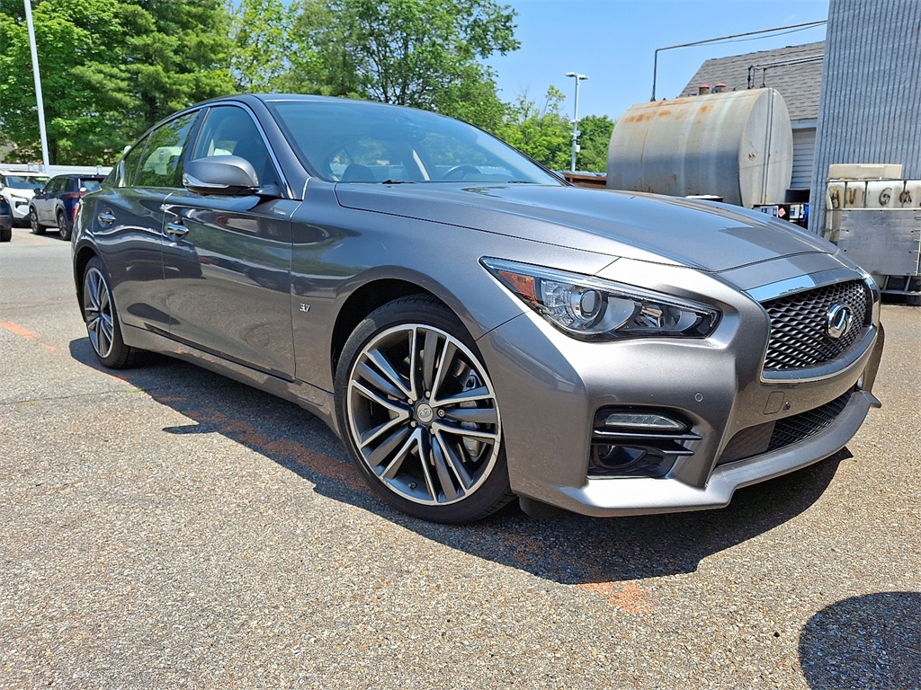 2015 INFINITI Q50 Sport