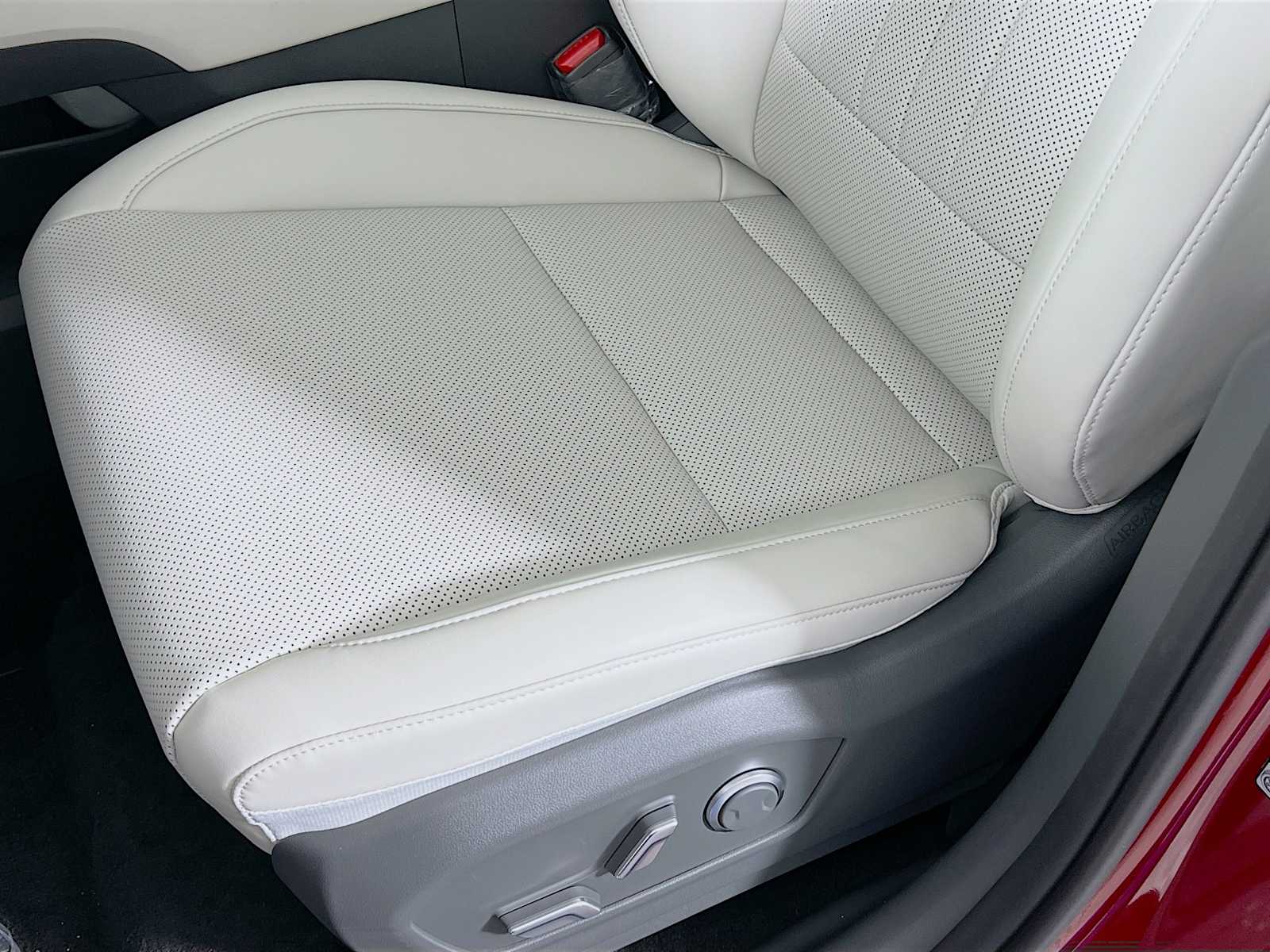 2026 Hyundai Santa Fe SEL photo 16