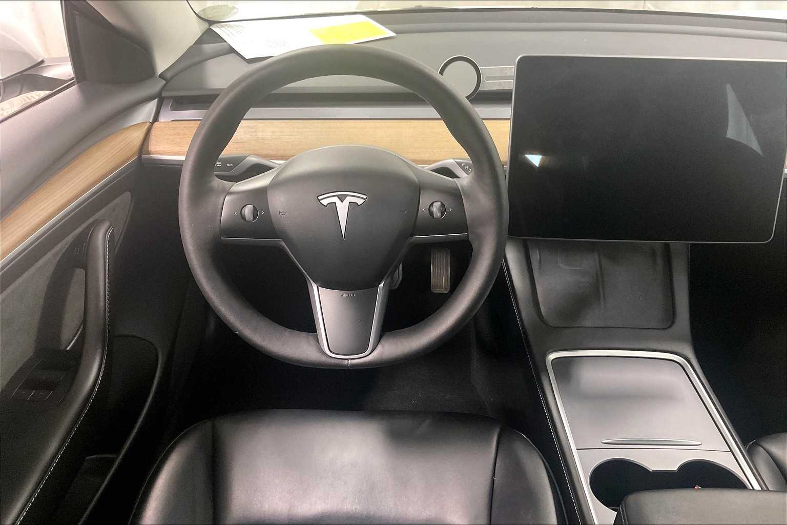 2022 Tesla Model 3 Long Range - Photo 17