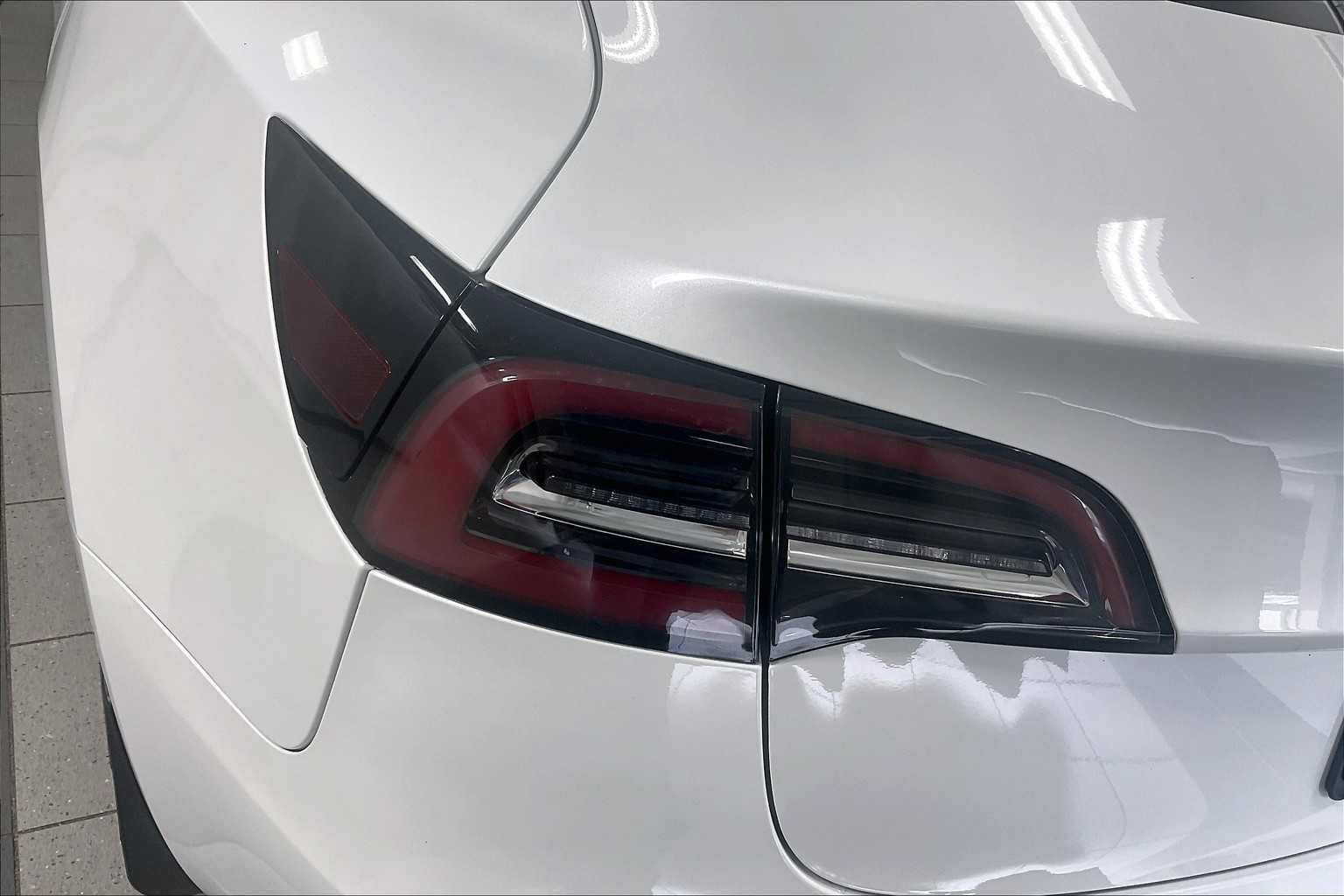 2022 Tesla Model 3 Long Range - Photo 33