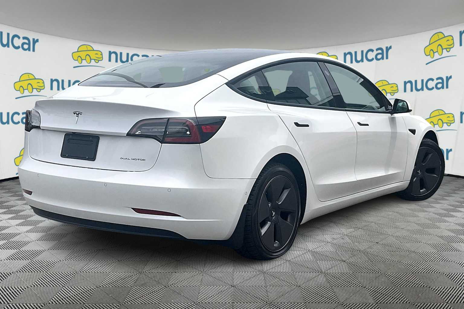 2022 Tesla Model 3 Long Range - Photo 6