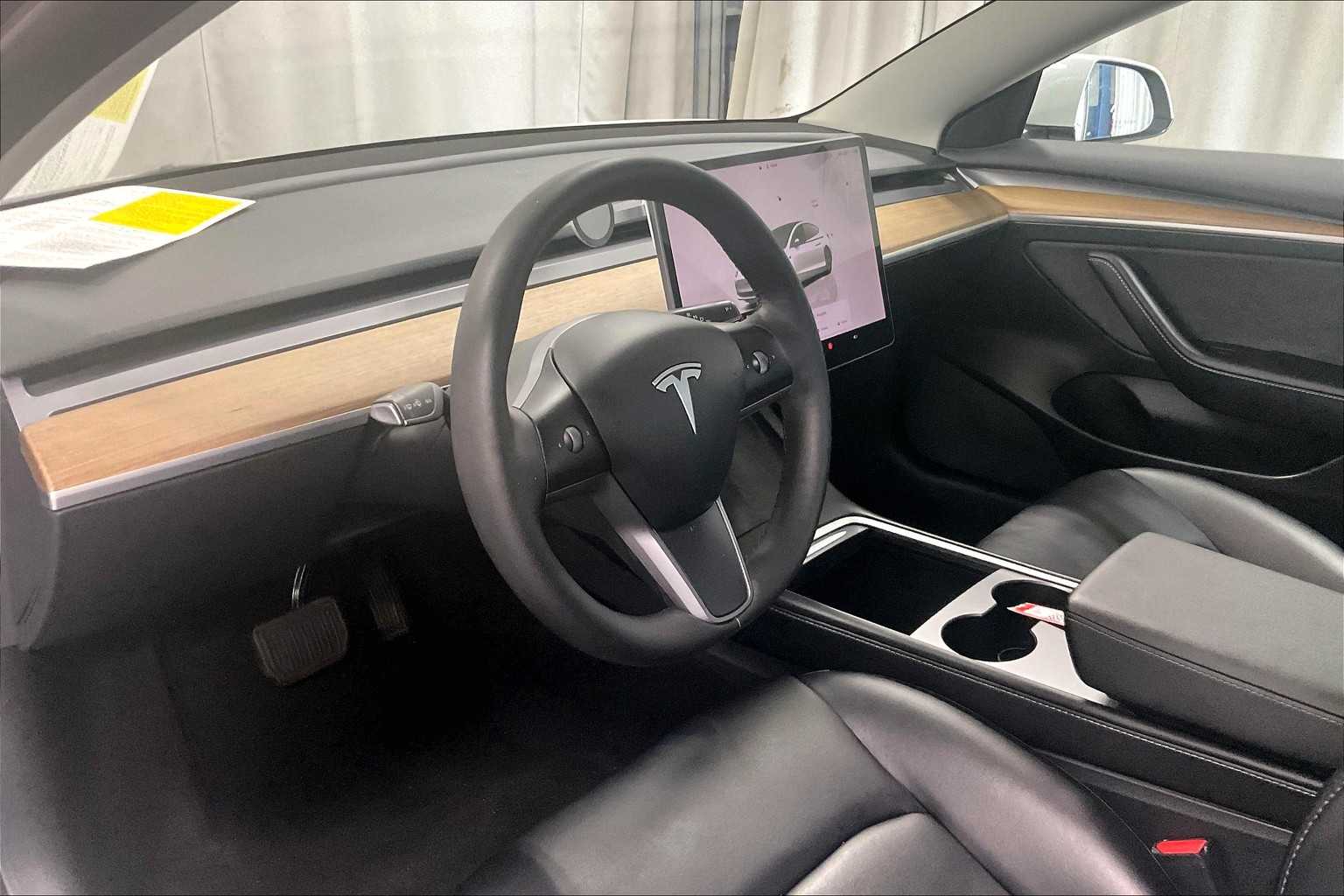 2022 Tesla Model 3 Long Range - Photo 8