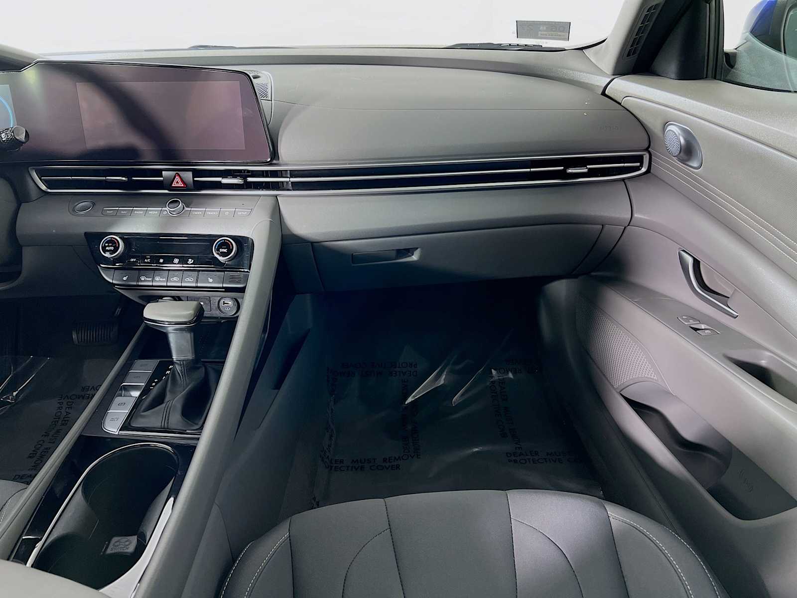 2023 Hyundai Elantra SEL - Photo 24