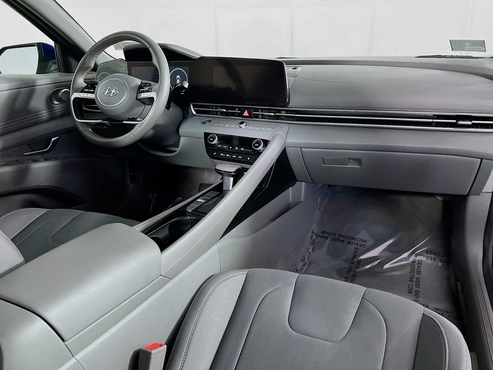 2023 Hyundai Elantra SEL - Photo 29
