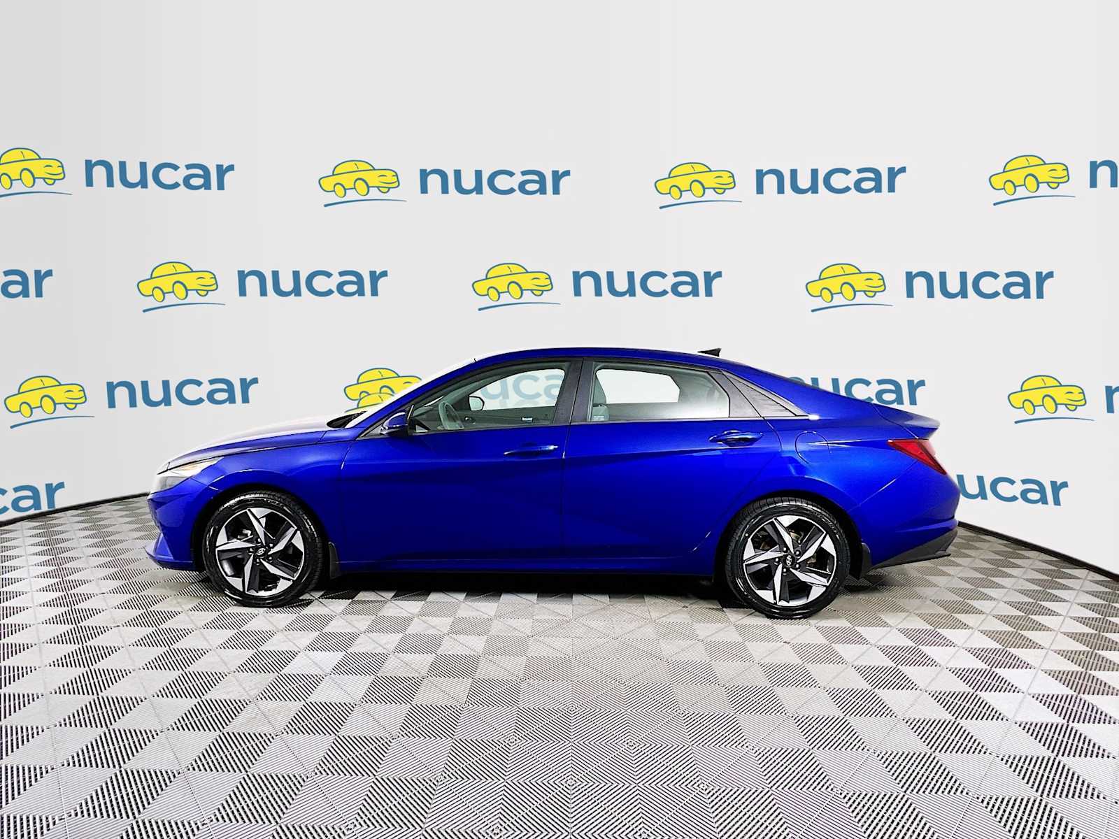 2023 Hyundai Elantra SEL - Photo 4