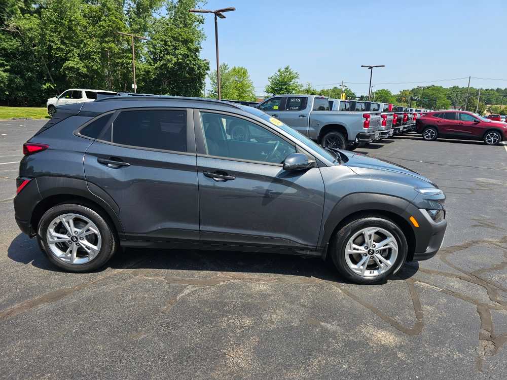 2022 Hyundai Kona SEL - Photo 3