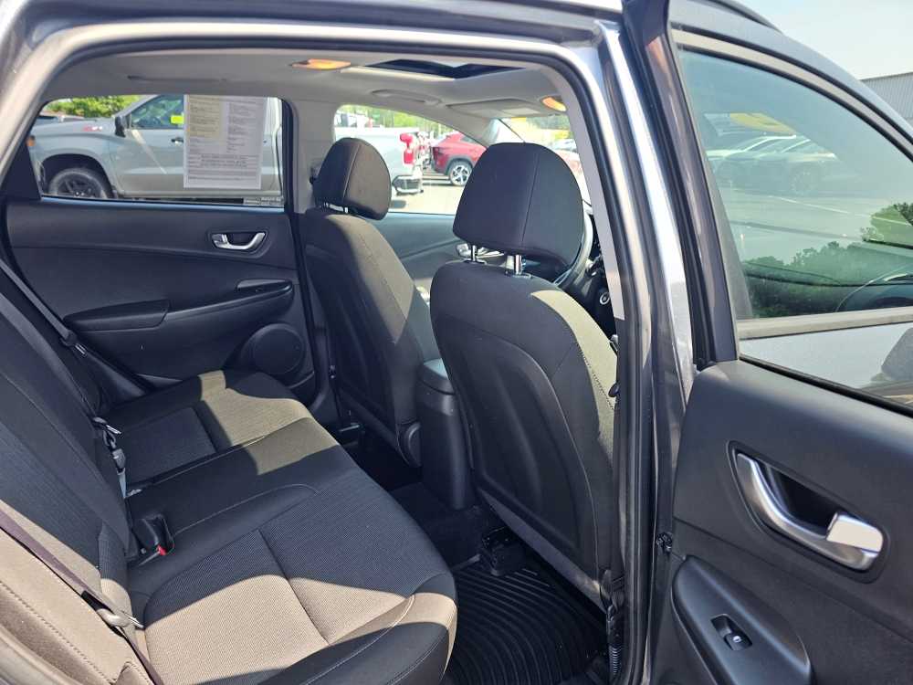 2022 Hyundai Kona SEL - Photo 8