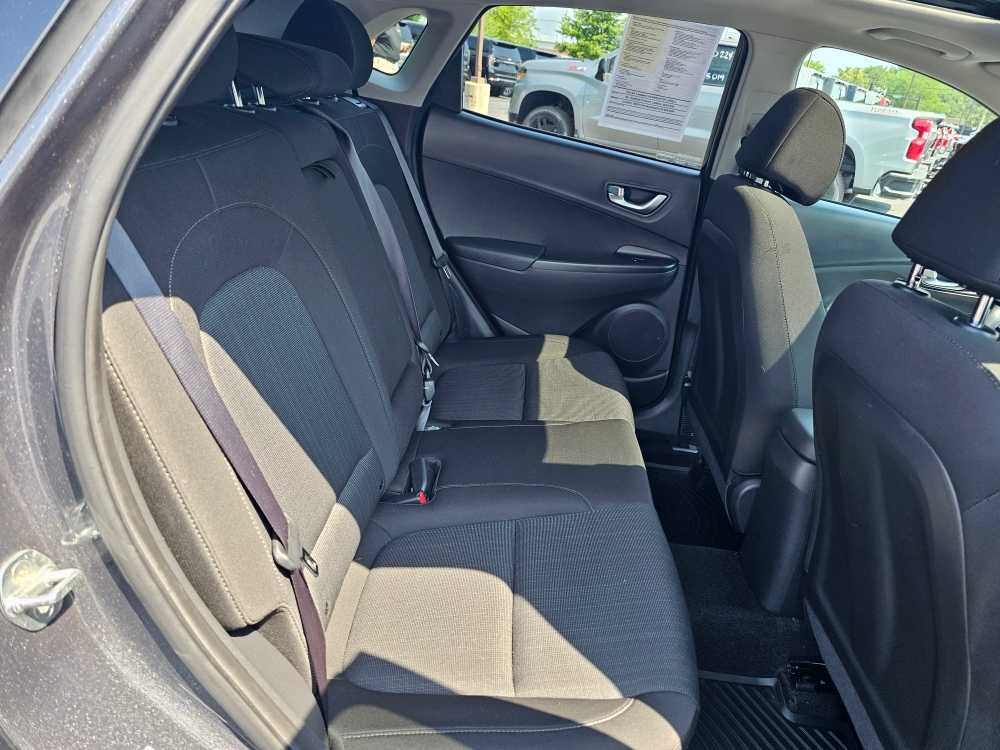 2022 Hyundai Kona SEL - Photo 9