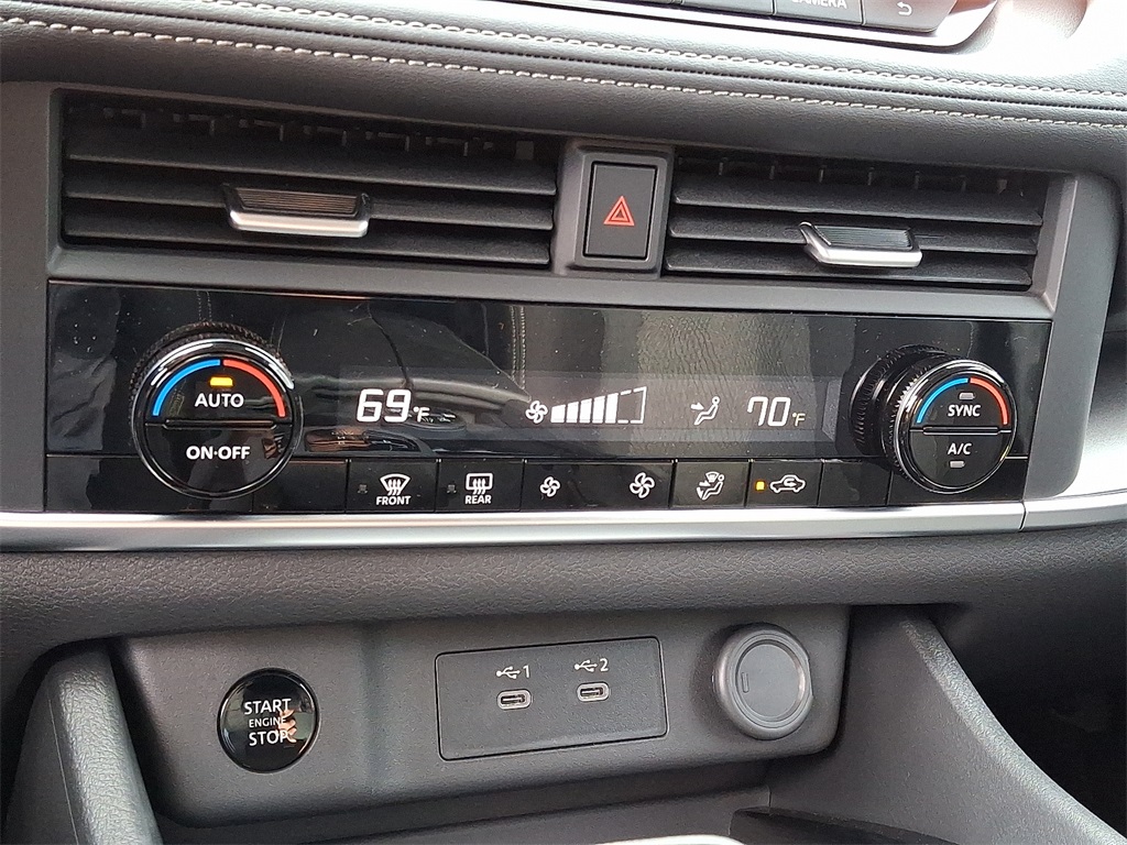 2025 Nissan Rogue SV - Photo 11