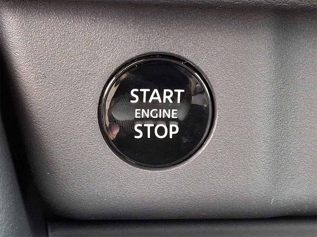 2025 Nissan Rogue SV - Photo 15