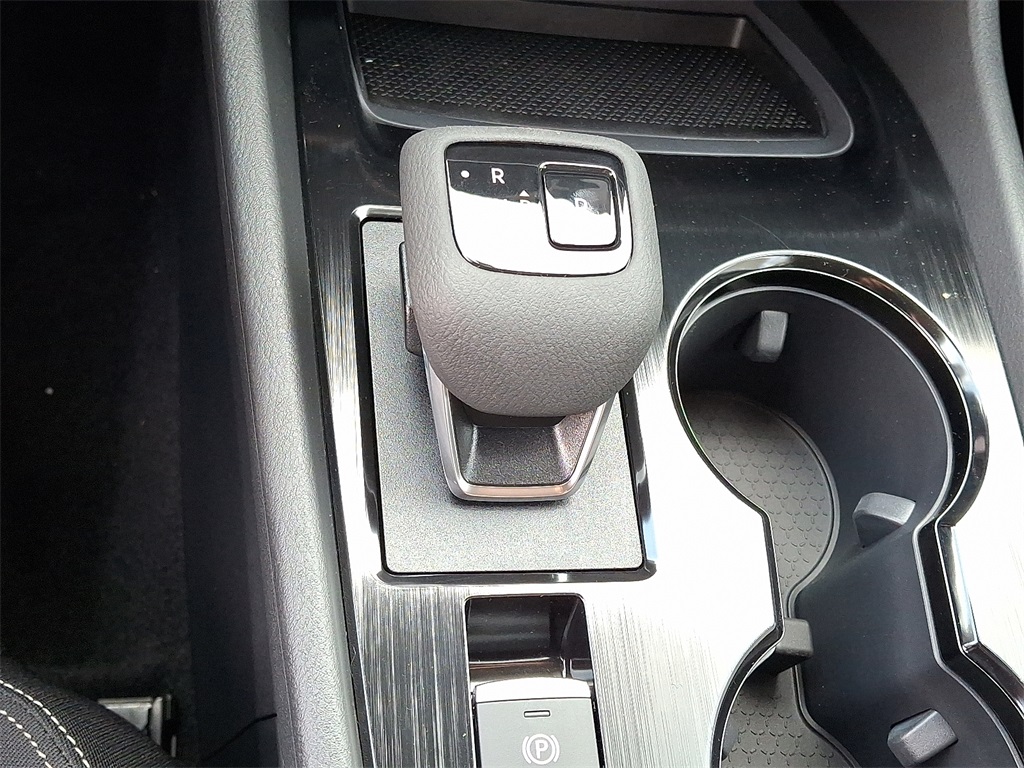 2025 Nissan Rogue SV - Photo 10