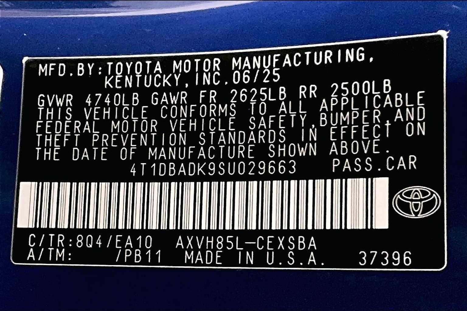 2025 Toyota Camry SE - Photo 17