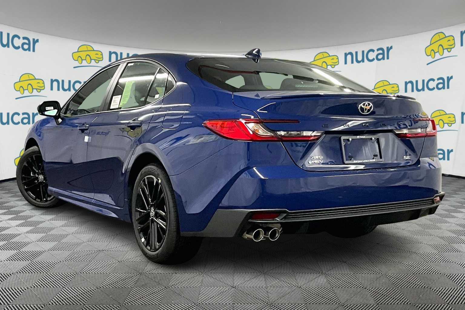 2025 Toyota Camry SE - Photo 5