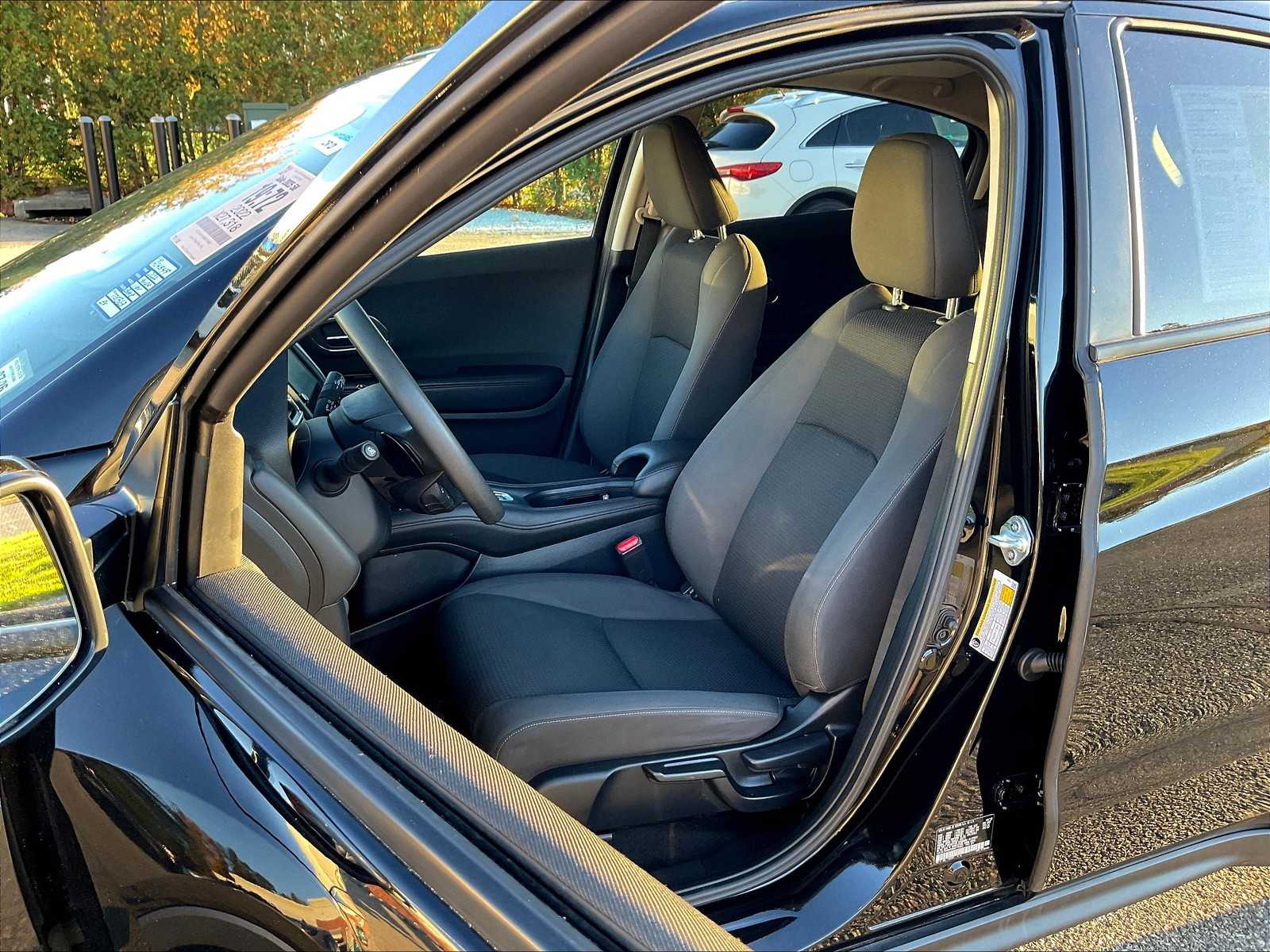 2022 Honda HR-V EX - Photo 10