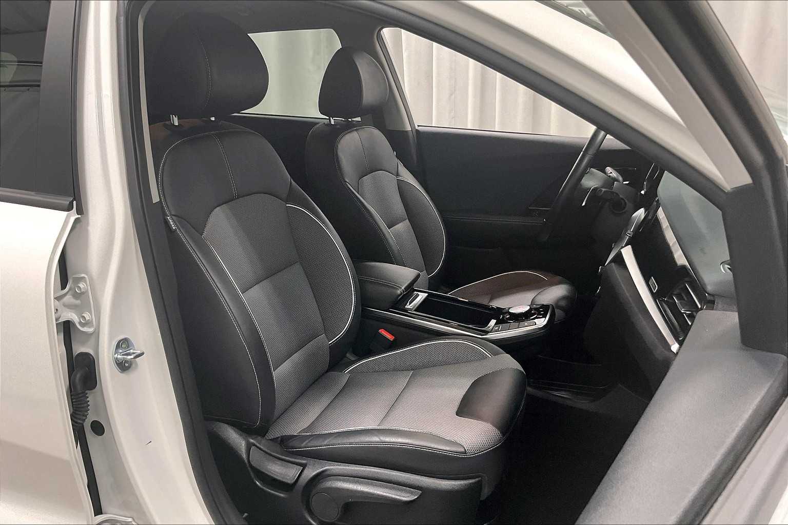 2022 Kia Niro EV EX - Photo 11