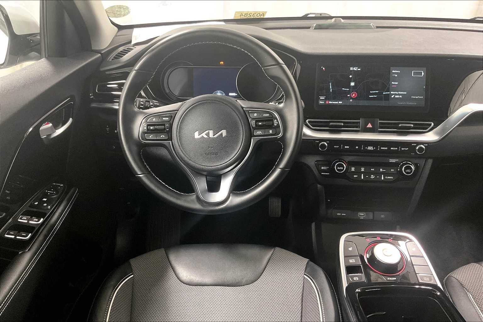 2022 Kia Niro EV EX - Photo 17