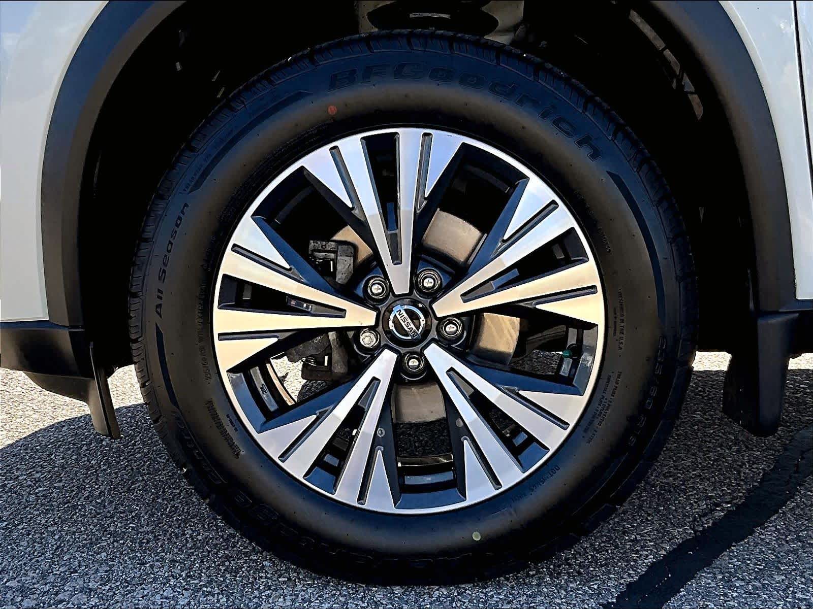 2021 Nissan Rogue SV - Photo 7