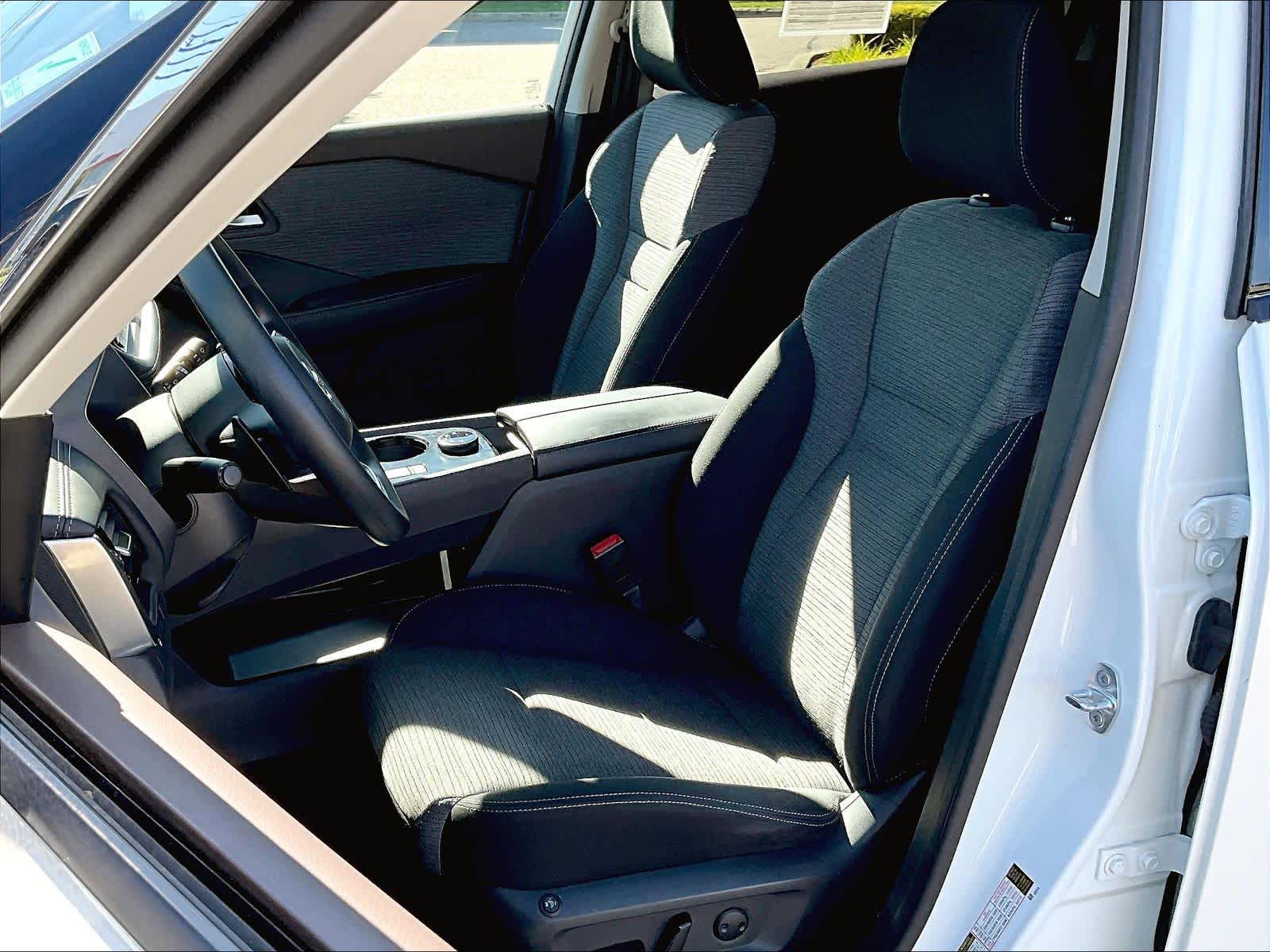 2021 Nissan Rogue SV - Photo 10