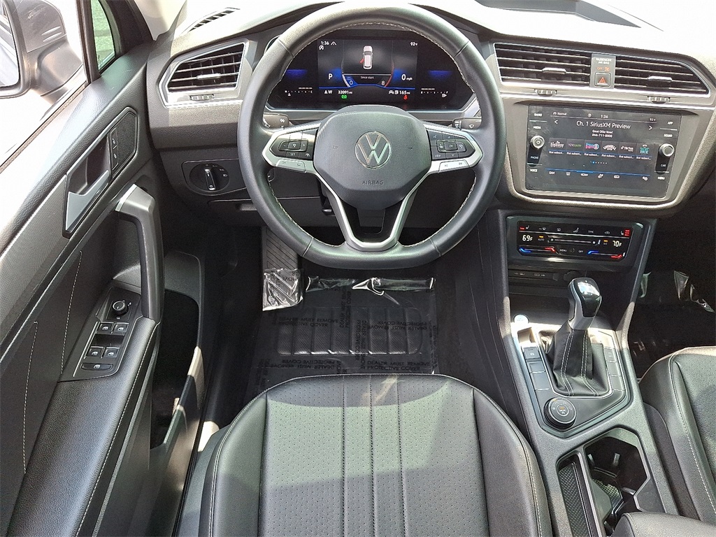 2022 Volkswagen Tiguan 2.0T SE - Photo 12