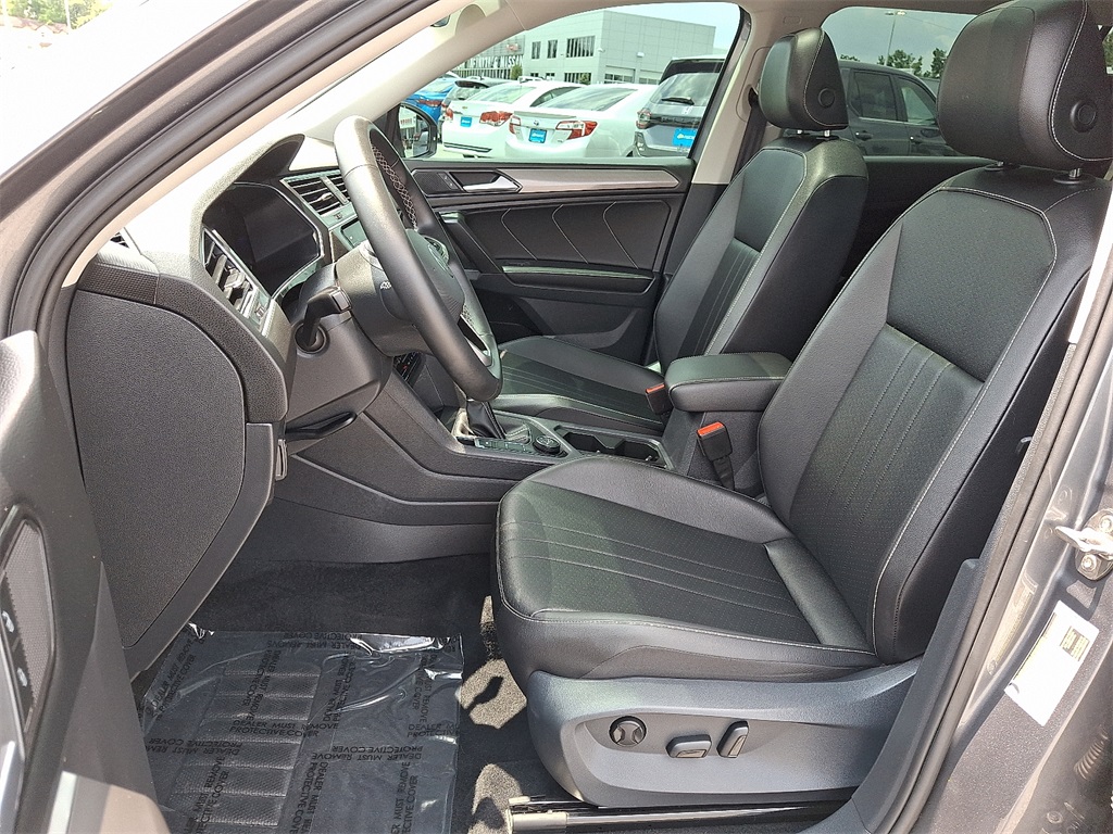 2022 Volkswagen Tiguan 2.0T SE - Photo 14