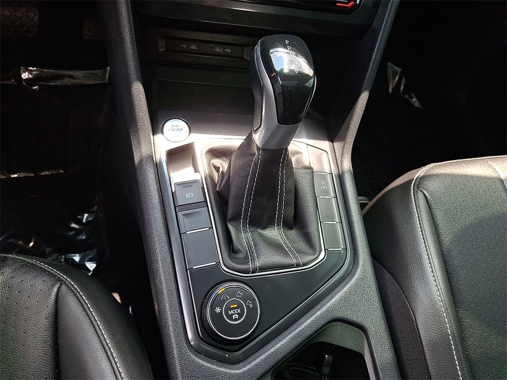 2022 Volkswagen Tiguan 2.0T SE - Photo 16