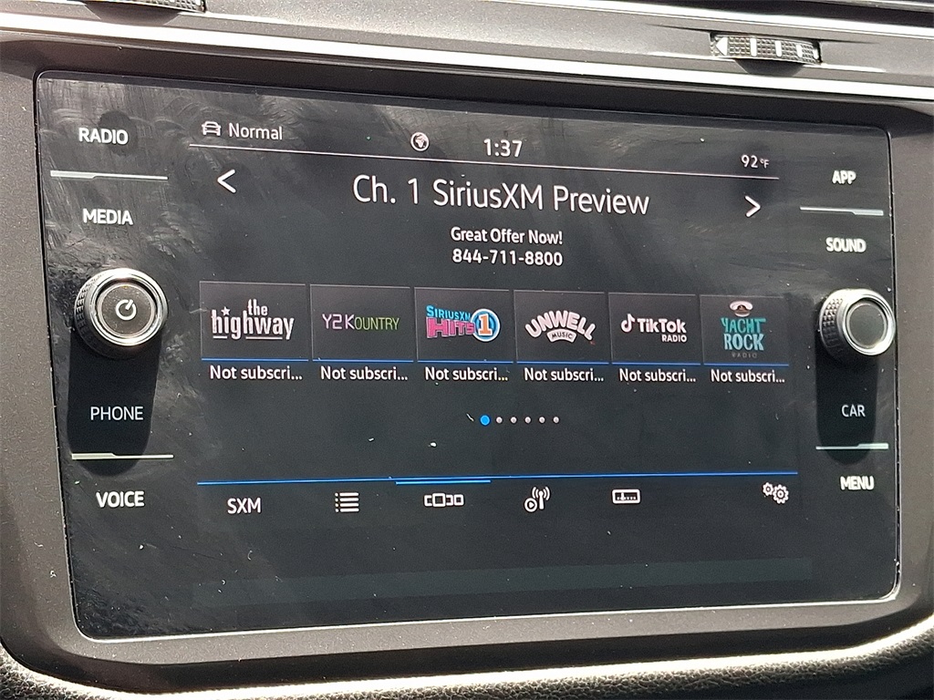 2022 Volkswagen Tiguan 2.0T SE - Photo 18