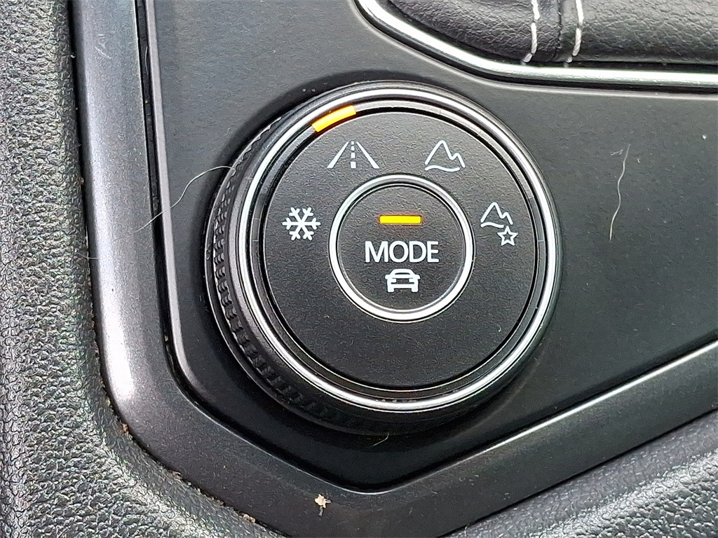 2022 Volkswagen Tiguan 2.0T SE - Photo 23