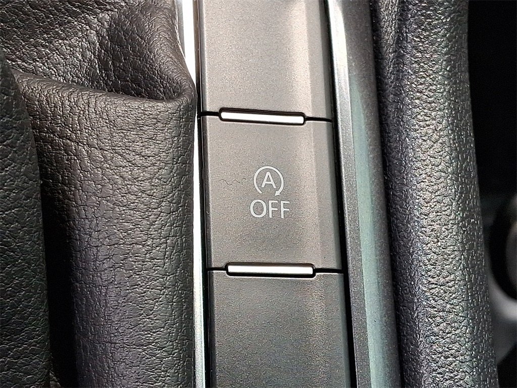 2022 Volkswagen Tiguan 2.0T SE - Photo 24