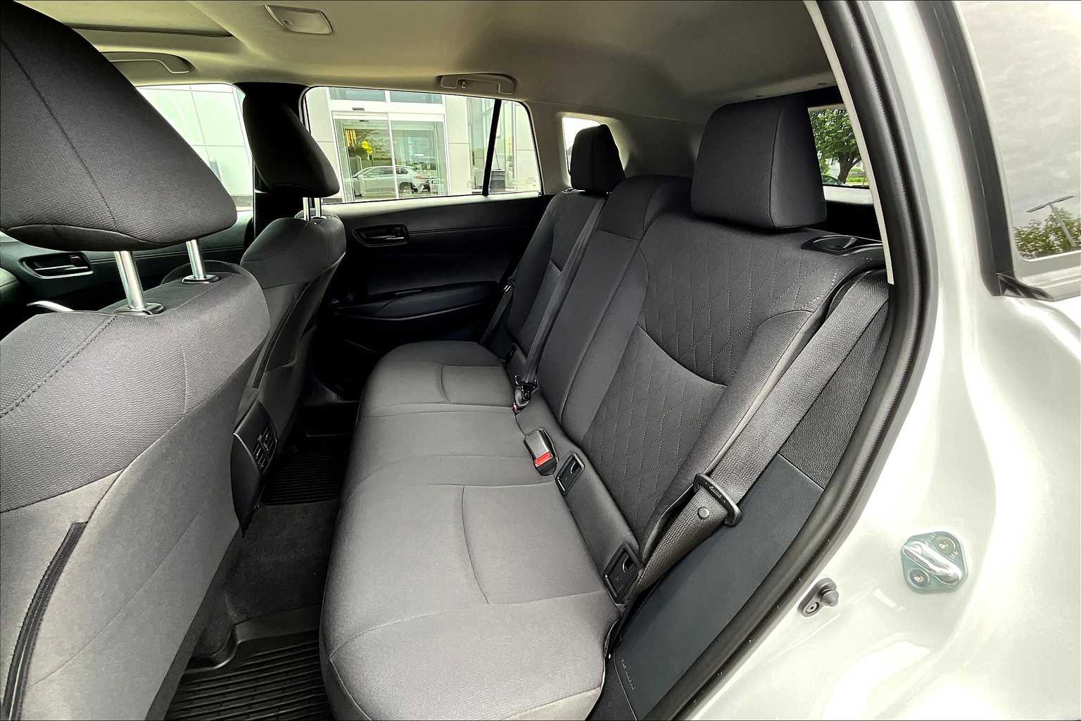 2024 Toyota Corolla Cross LE - Photo 15