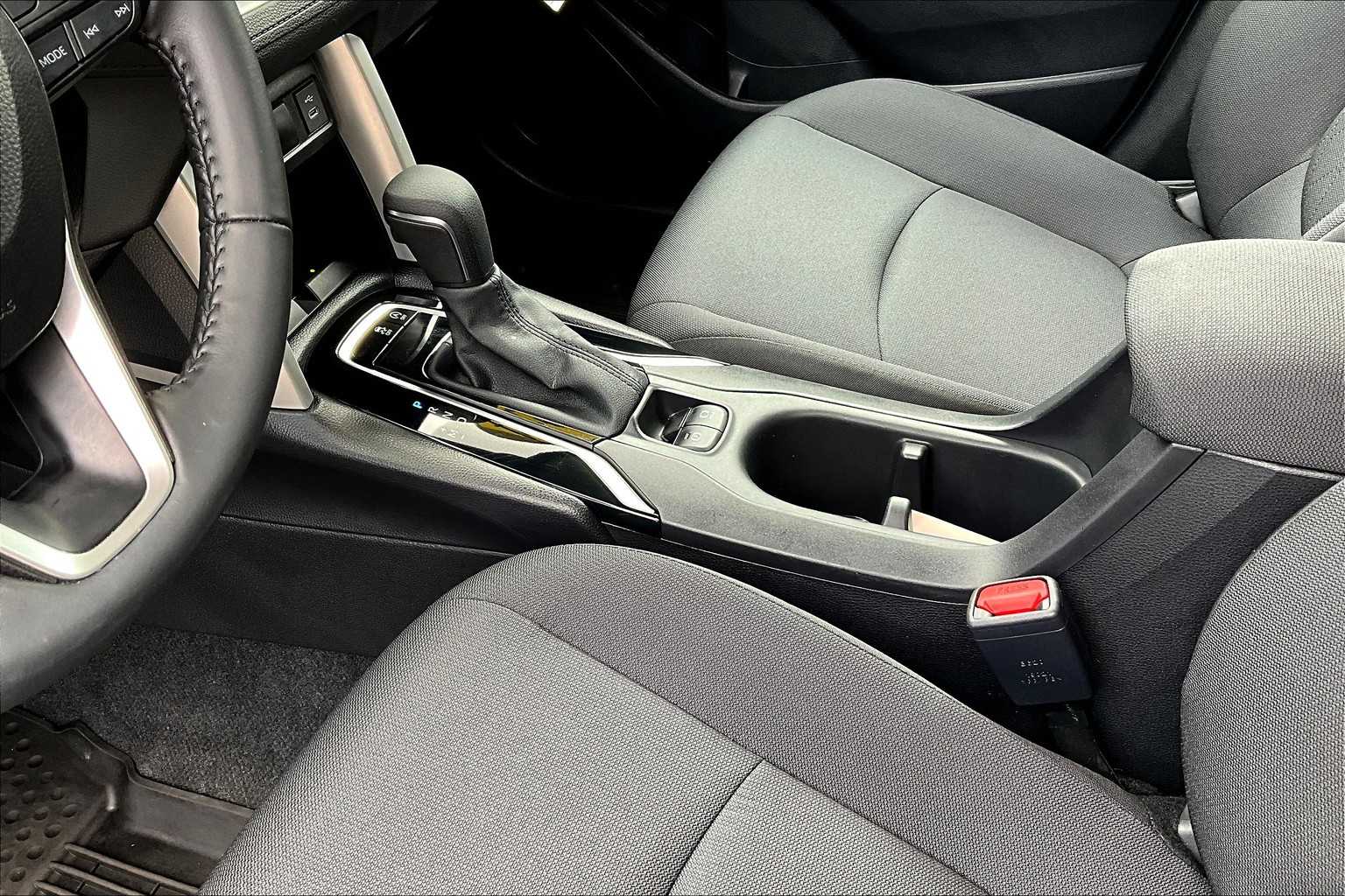 2024 Toyota Corolla Cross LE - Photo 20
