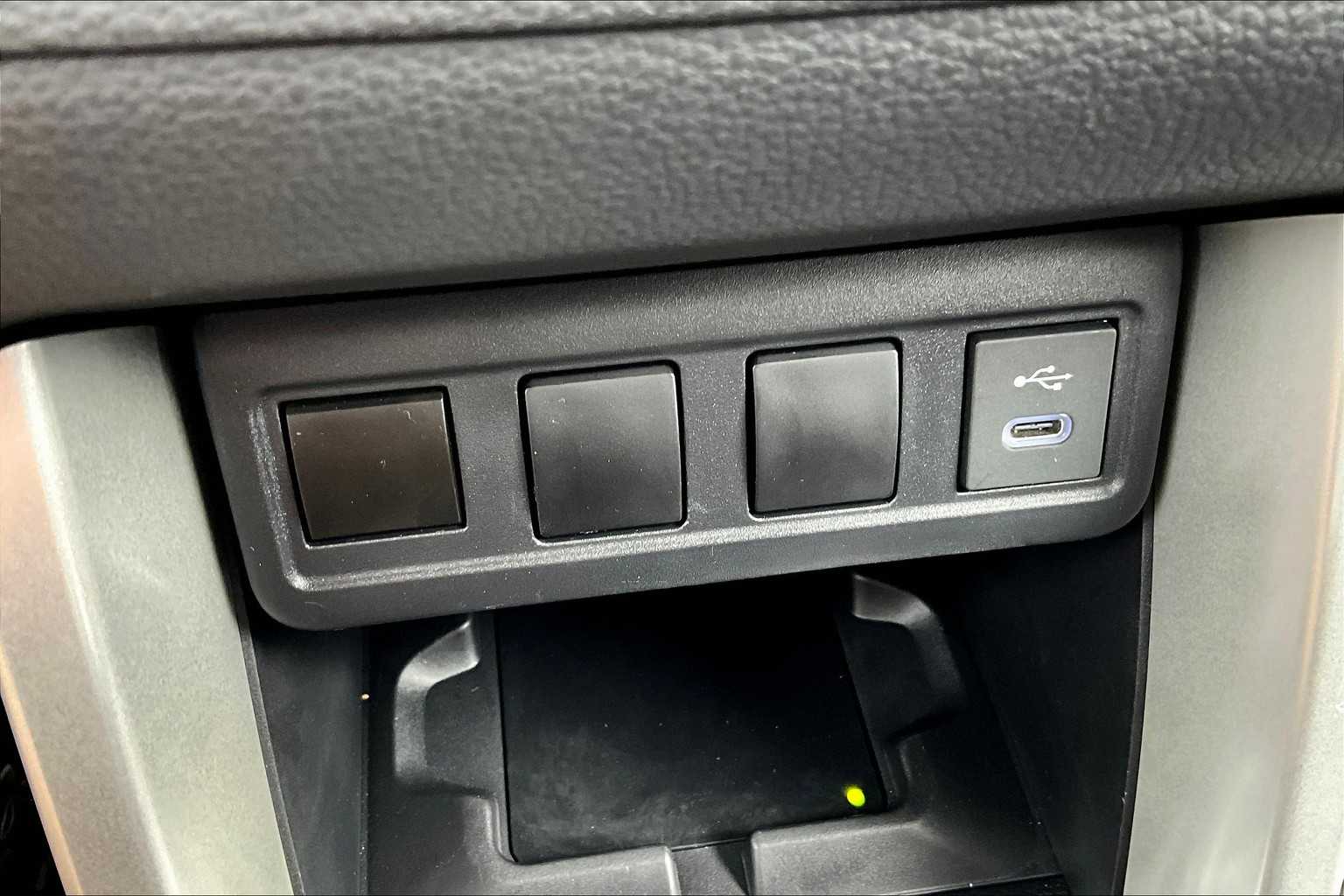 2024 Toyota Corolla Cross LE - Photo 26