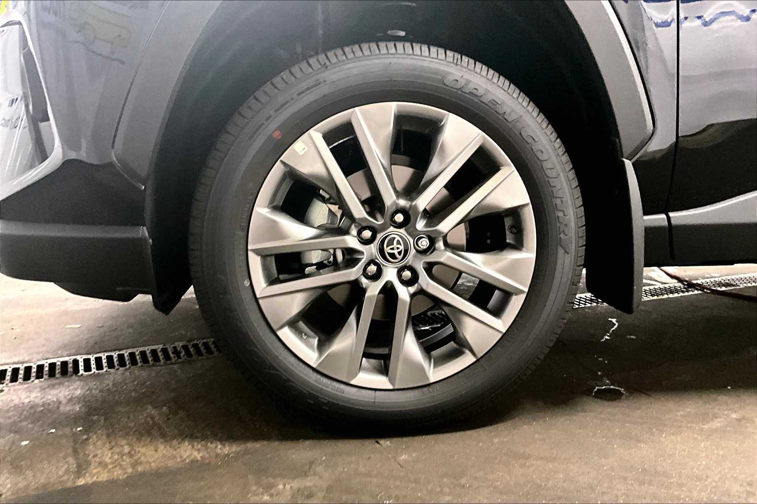 2025 Toyota RAV4 Limited - Photo 8
