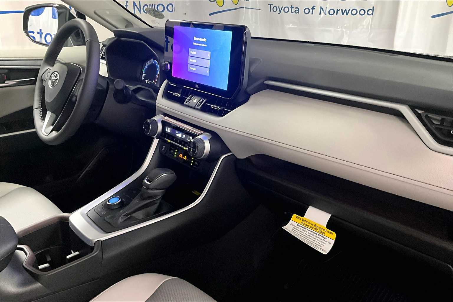 2025 Toyota RAV4 Limited - Photo 10