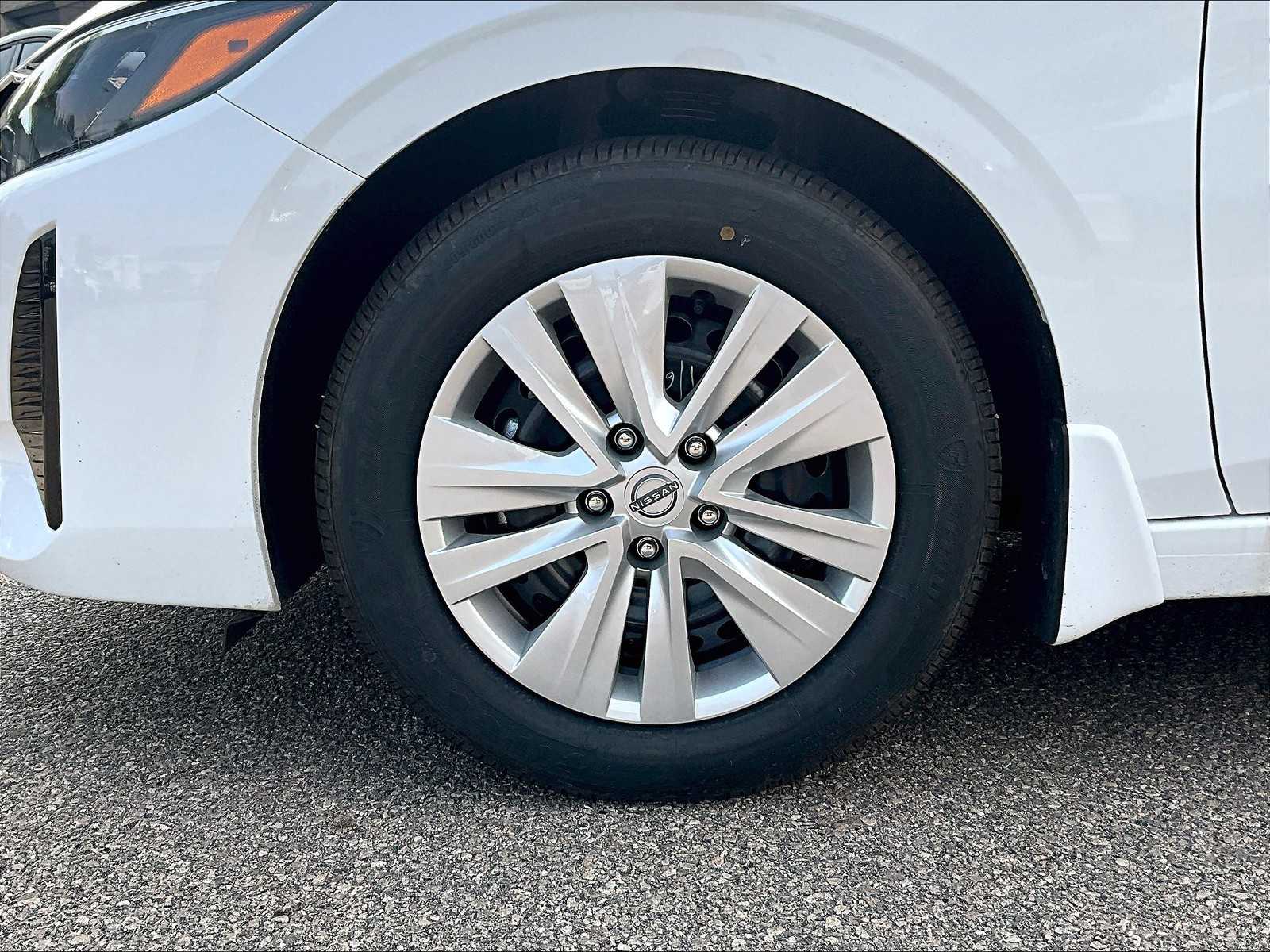 2025 Nissan Sentra S - Photo 8