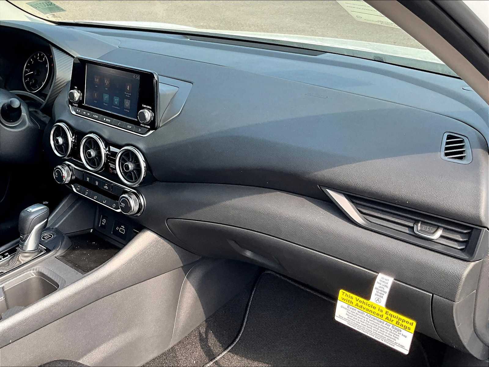 2025 Nissan Sentra S - Photo 10