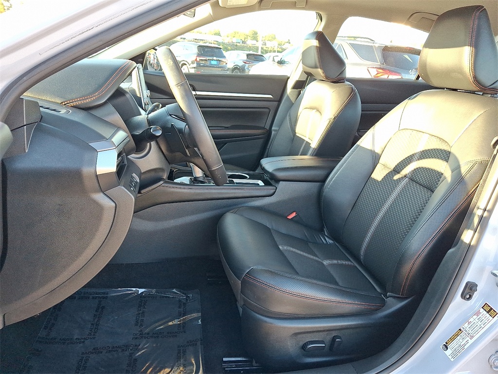 2024 Nissan Altima 2.5 SR - Photo 14