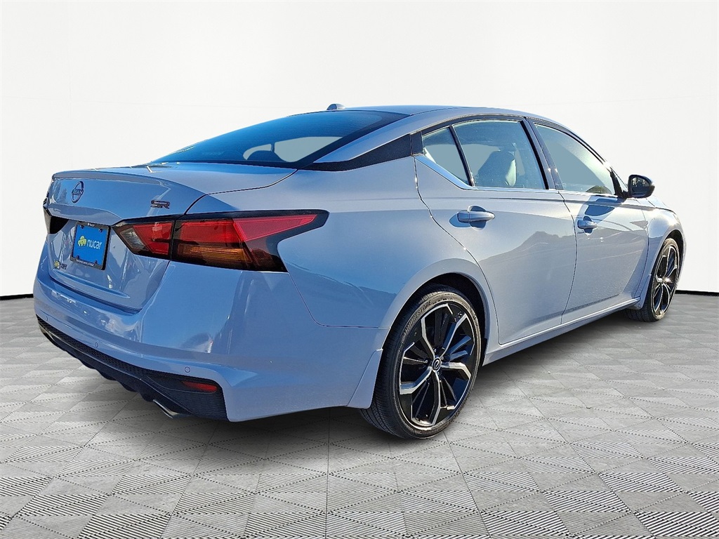 2024 Nissan Altima 2.5 SR - Photo 7