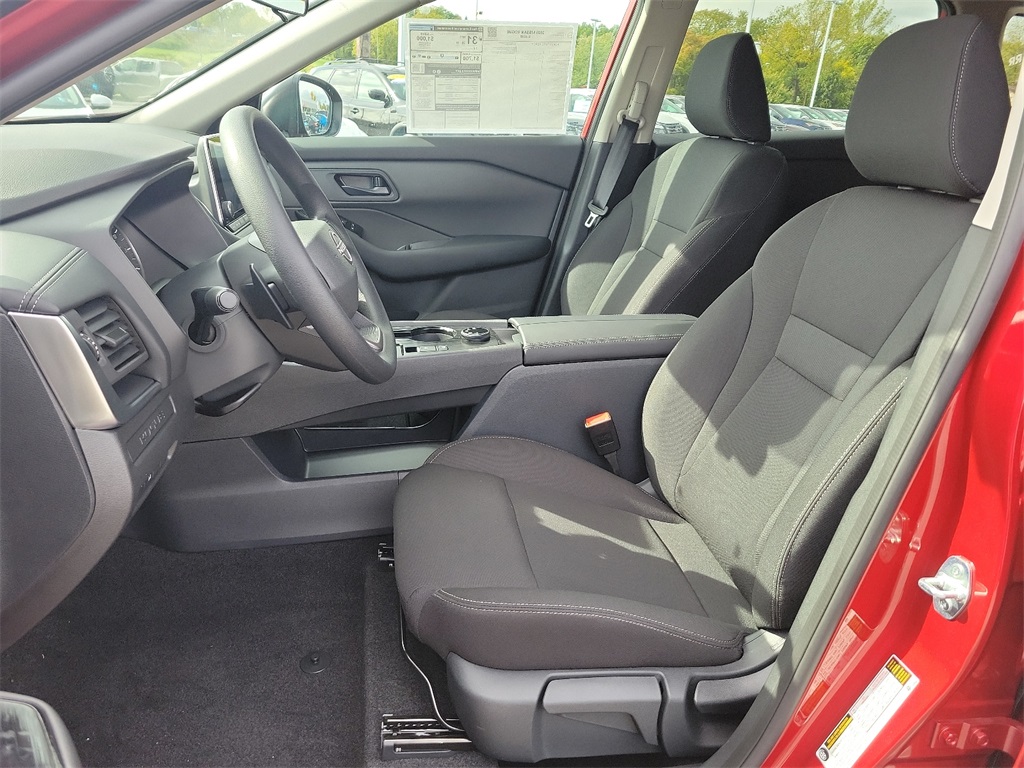 2025 Nissan Rogue S - Photo 9