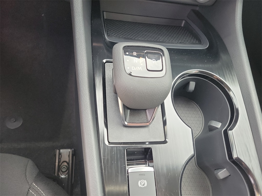 2025 Nissan Rogue S - Photo 10