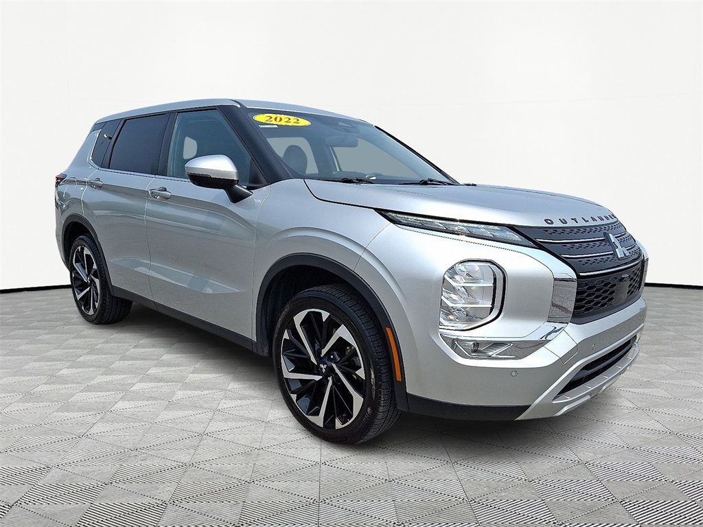 2022 Mitsubishi Outlander SE
