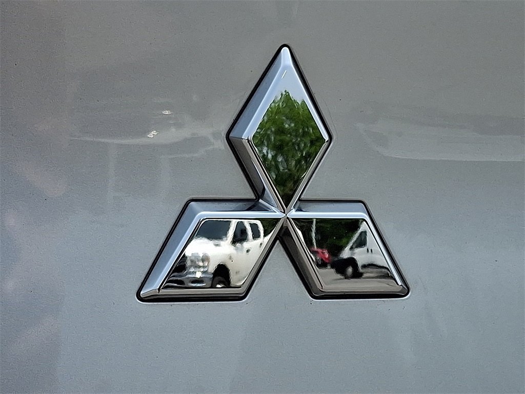 2022 Mitsubishi Outlander SE - Photo 28