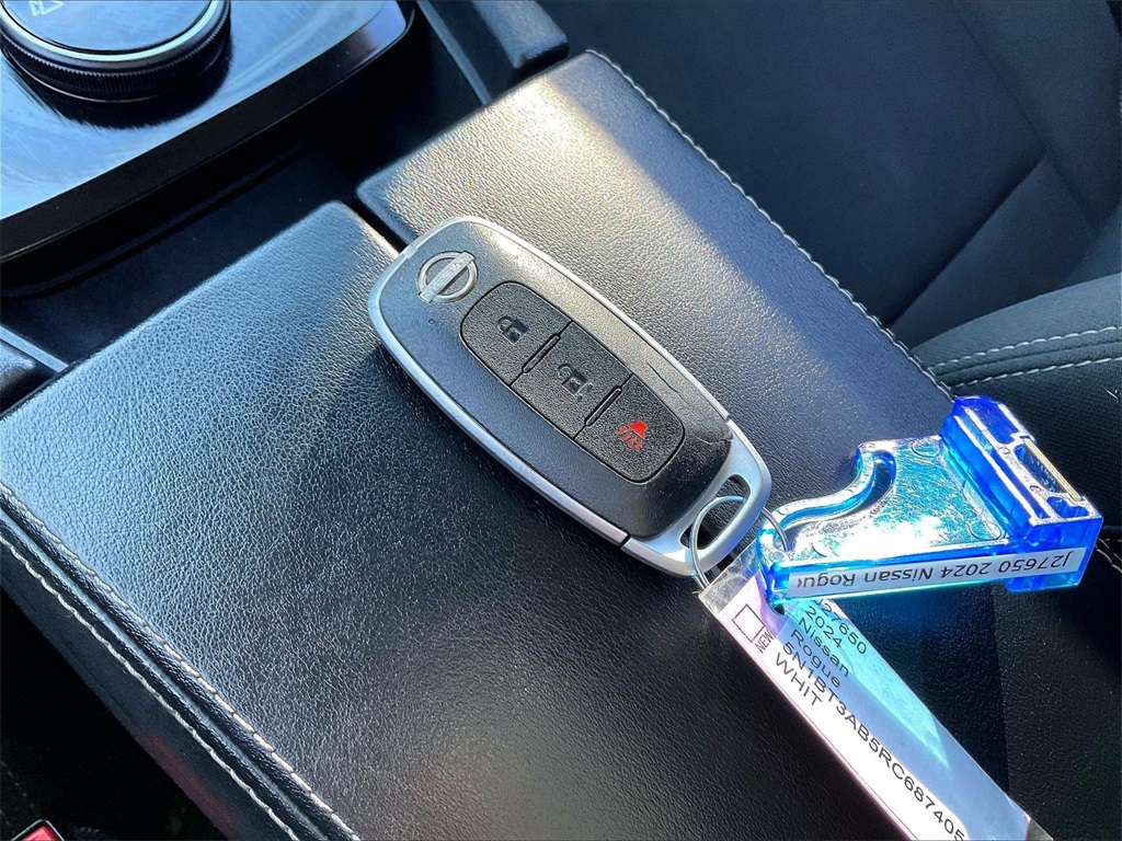 2024 Nissan Rogue S - Photo 25